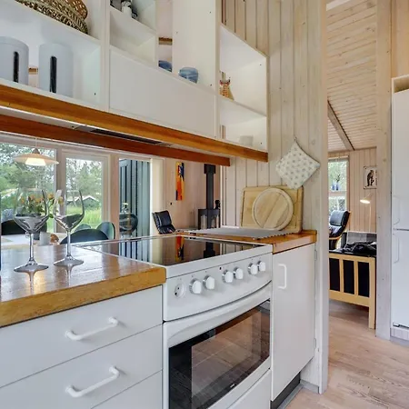 Svantepolk - 1-1km From The Sea By Interhome
